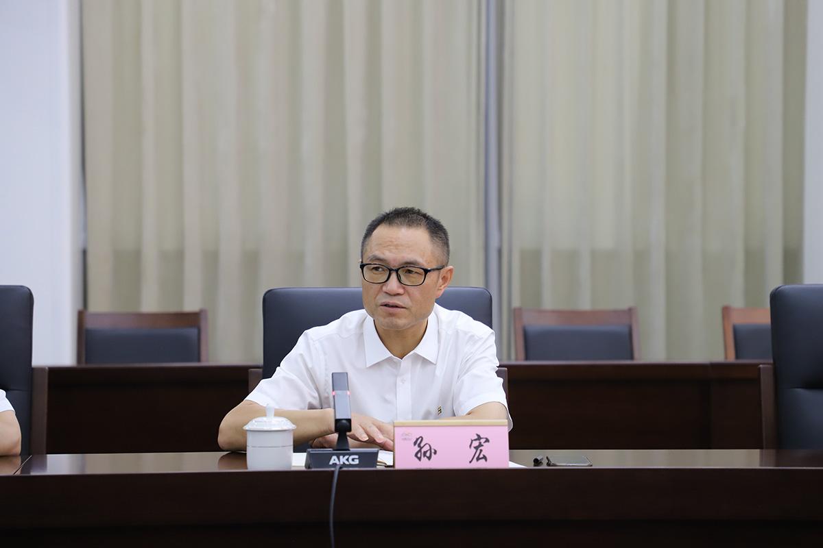 孙宏总.jpg